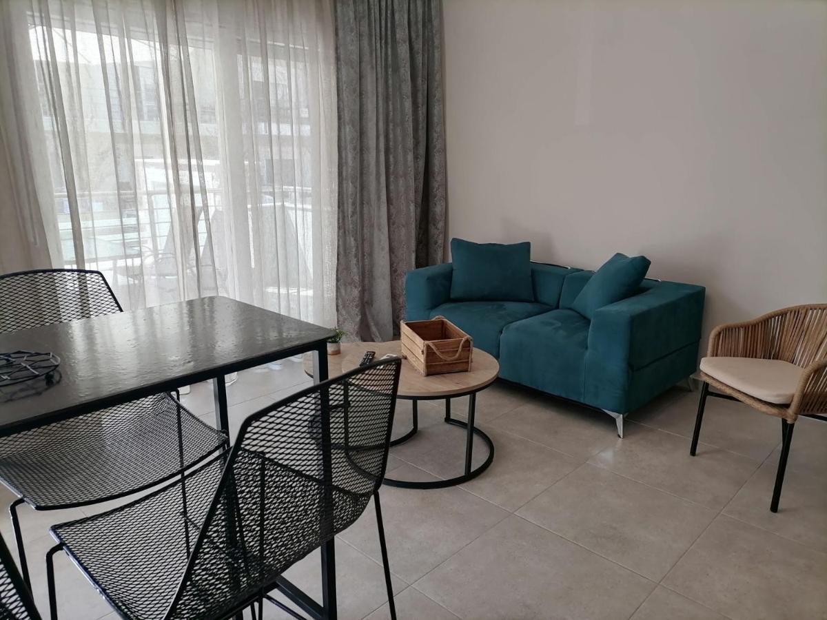 Petrani Suite 1 Néa Péramos 외부 사진